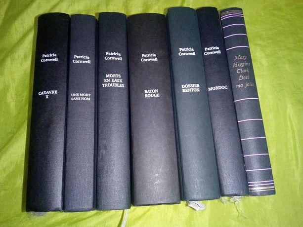6 livres patricia cornwell et 1 mary higgins clark